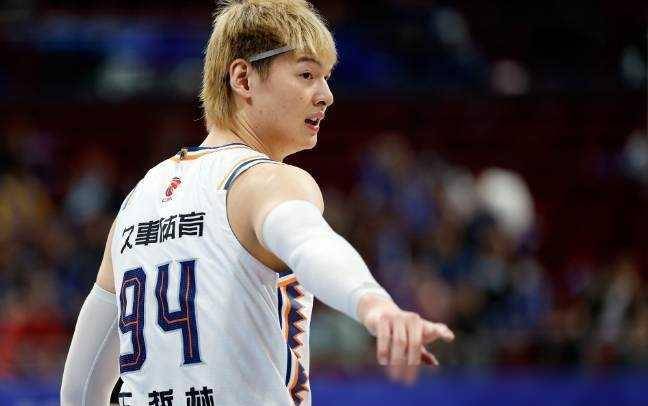 福建男篮再夺成功，整体实力击败对手取得连胜