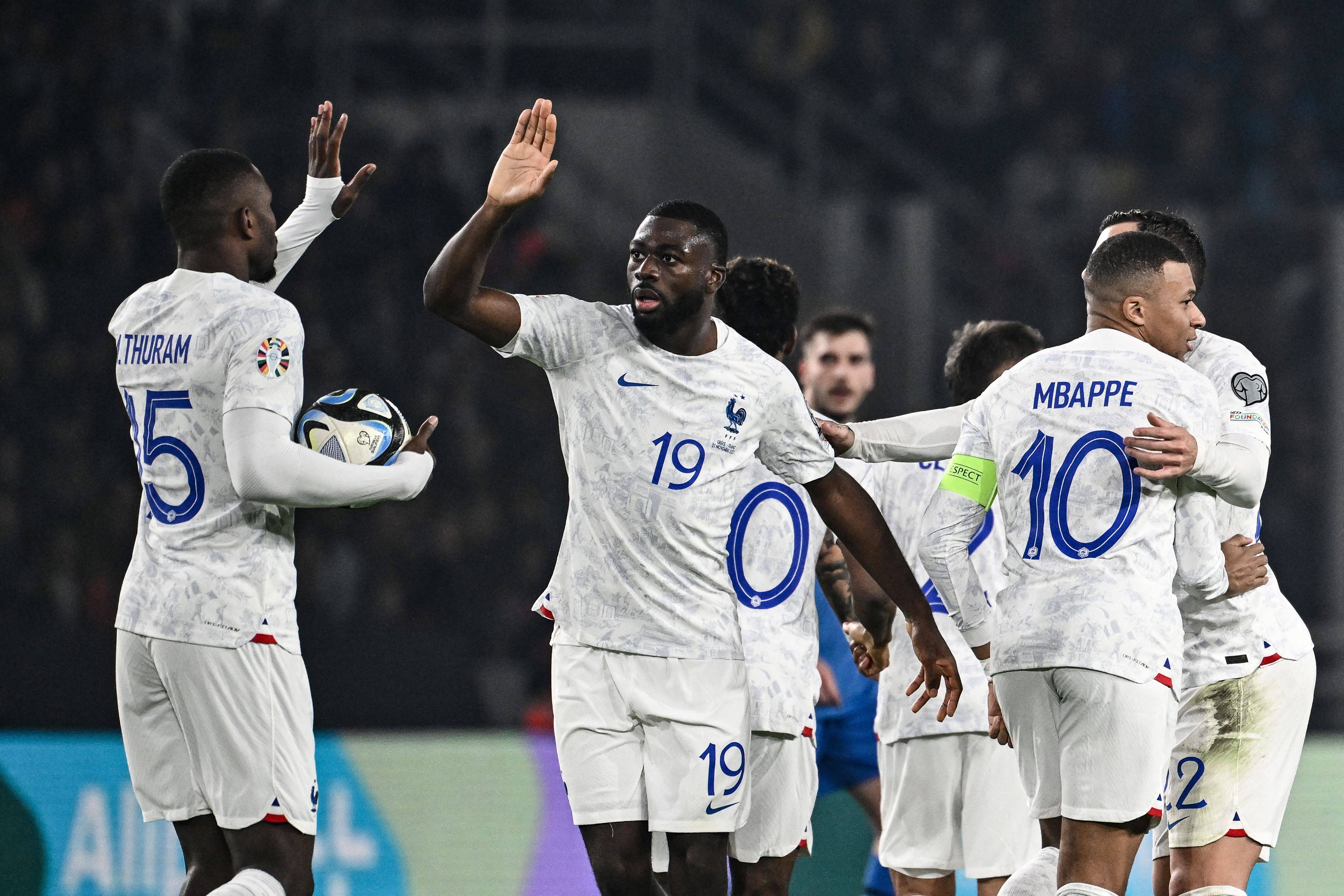 强队实力碾压,欧预赛夺冠热门浮现! 强队实力碾压,欧预赛夺冠热门浮现!