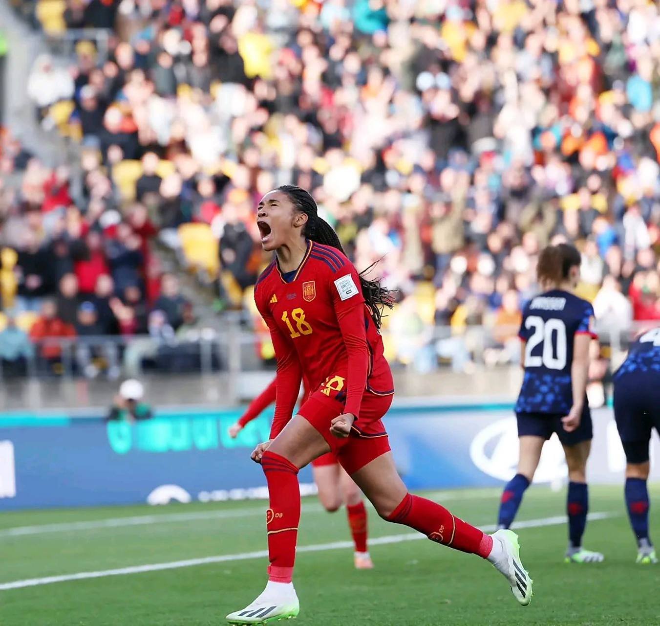 开云官网-西班牙主场不敌瑞典，遭遇小组赛失利的简单介绍