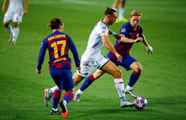 汉诺威边锋梅开二度,帮助球队逆转比分 汉诺威边锋梅开二度,帮助球队逆转比分