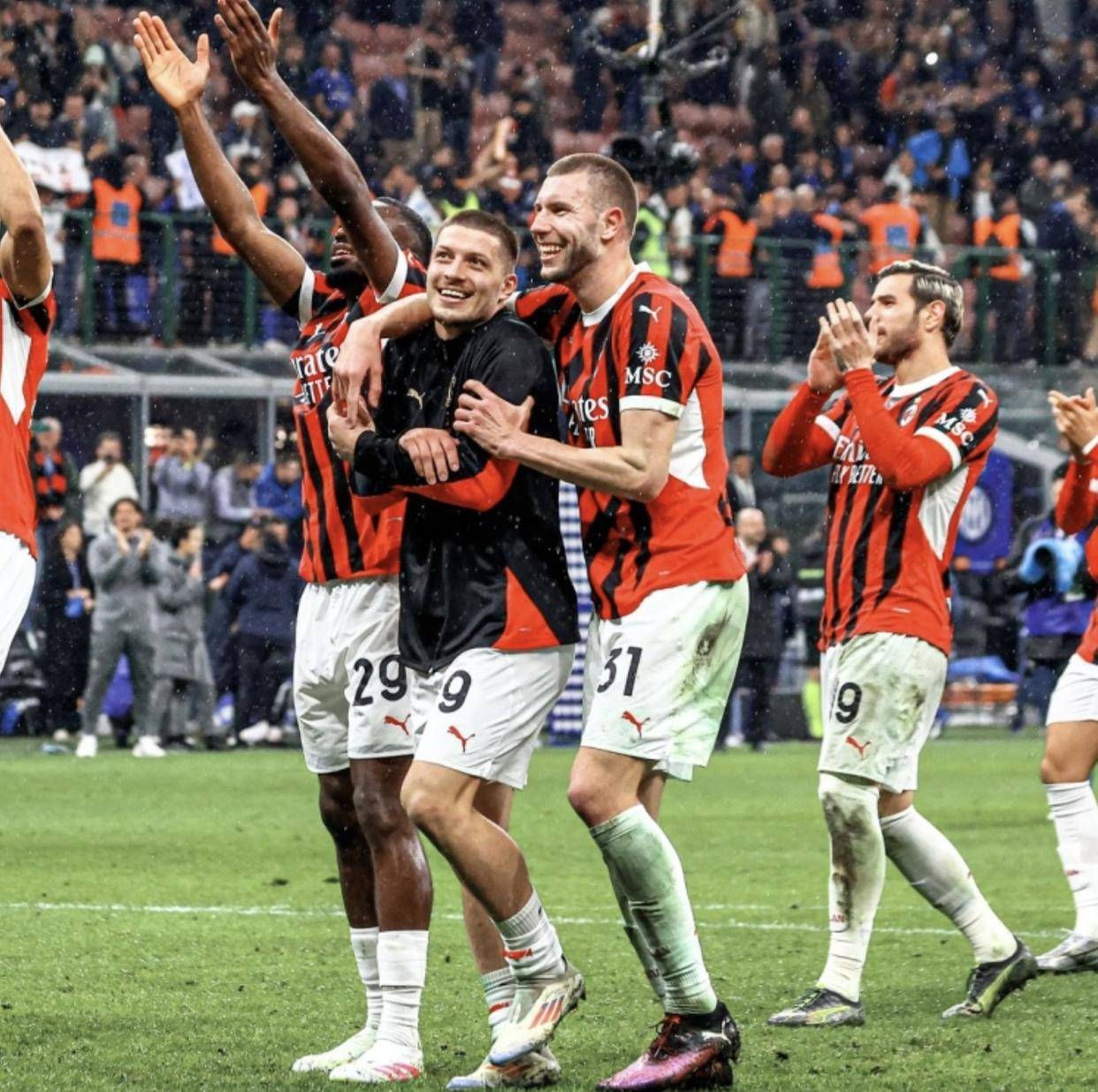 开云APP-AC米兰0-3惨败：国米继续领跑的简单介绍