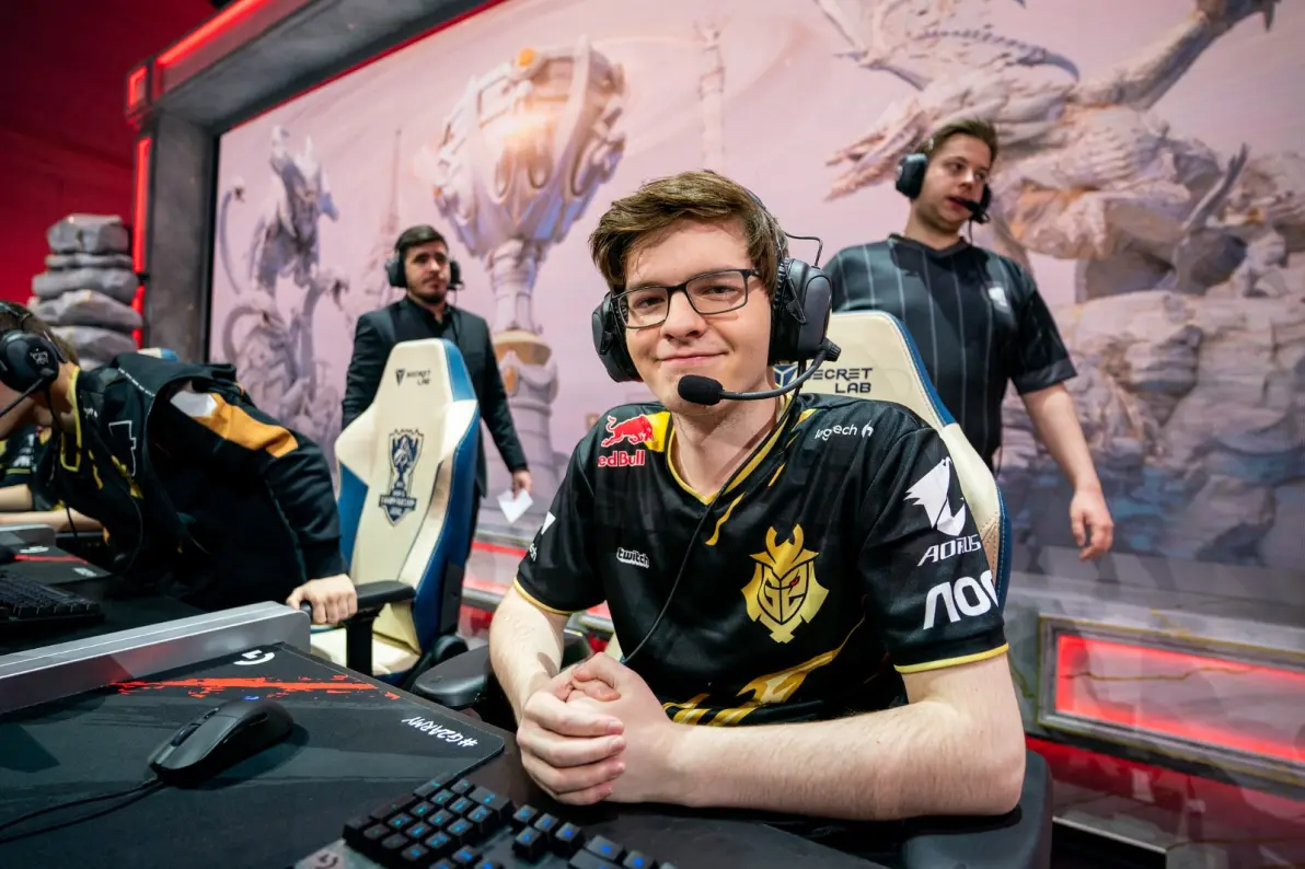 开云体育入口-关于HKA鏖战FPX，Knight打出惊人五杀顶尖较量2025世界赛，让粉丝疯狂欢呼的信息