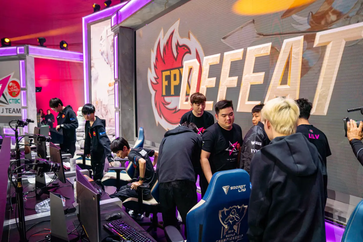 关于HKA鏖战FPX,Knight打出惊人五杀顶尖较量2025世界赛,让粉丝疯狂欢呼的信息 关于HKA鏖战FPX,Knight打出惊人五杀顶尖较量2025世界赛,让粉丝疯狂欢呼的信息