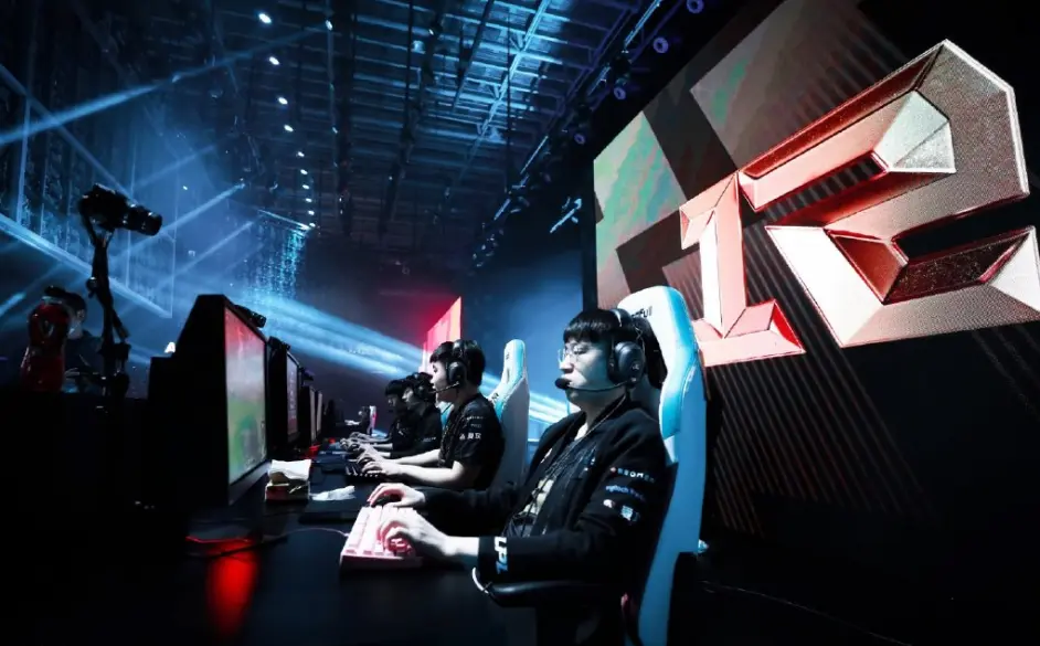 开云体育下载-DRX绝杀KT，Perkz关键团战开团秒人焦点之战八强赛，技惊四座