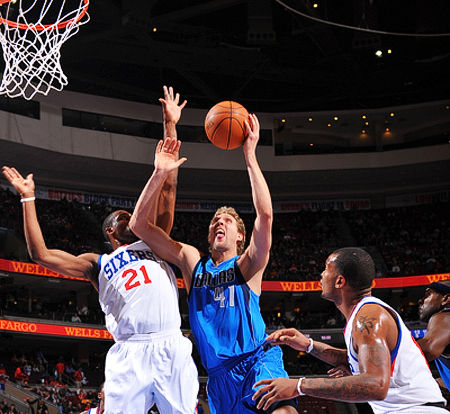 科沃尔德整体发力,雄鹿击退76人止连胜 科沃尔德整体发力,雄鹿击退76人止连胜