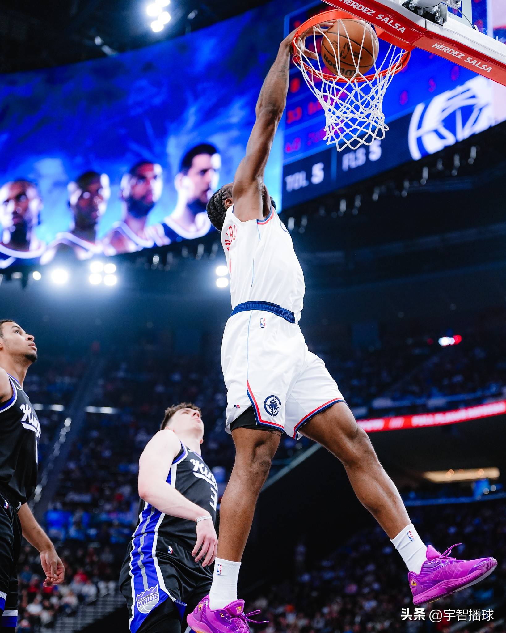 快船客场击败热火,莱纳德29中14 快船客场击败热火,莱纳德29中14