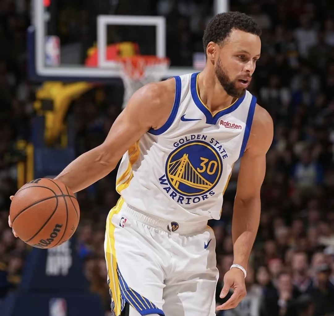 开云体育-勇士队3-0横扫开拓者队