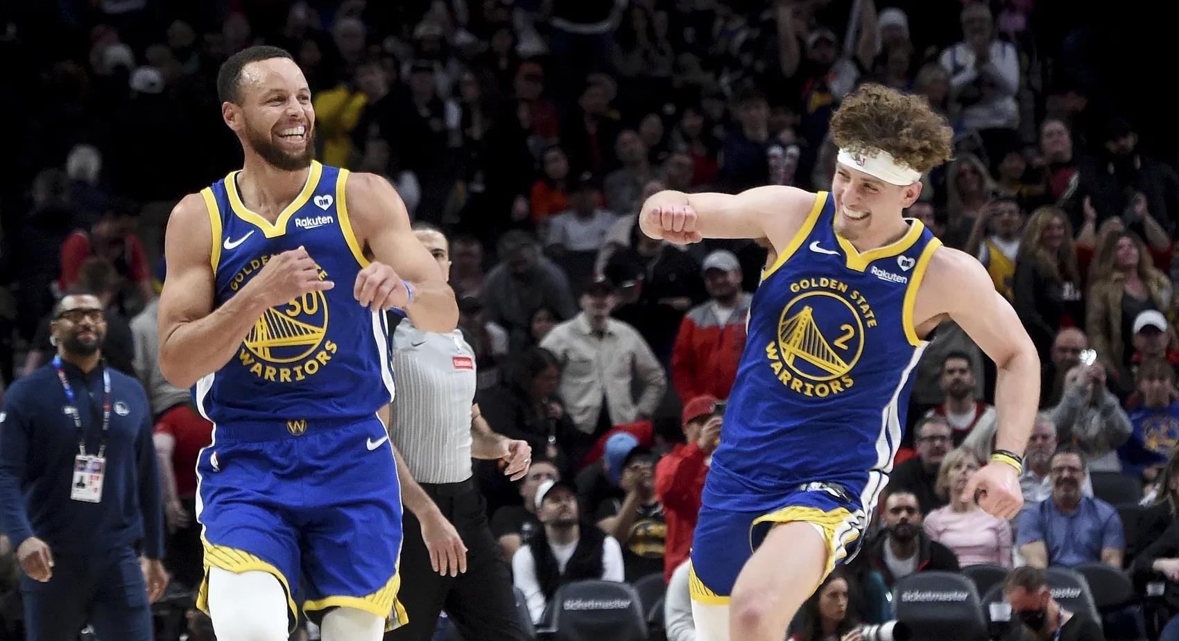 勇士队3-0横扫开拓者队 勇士队3-0横扫开拓者队