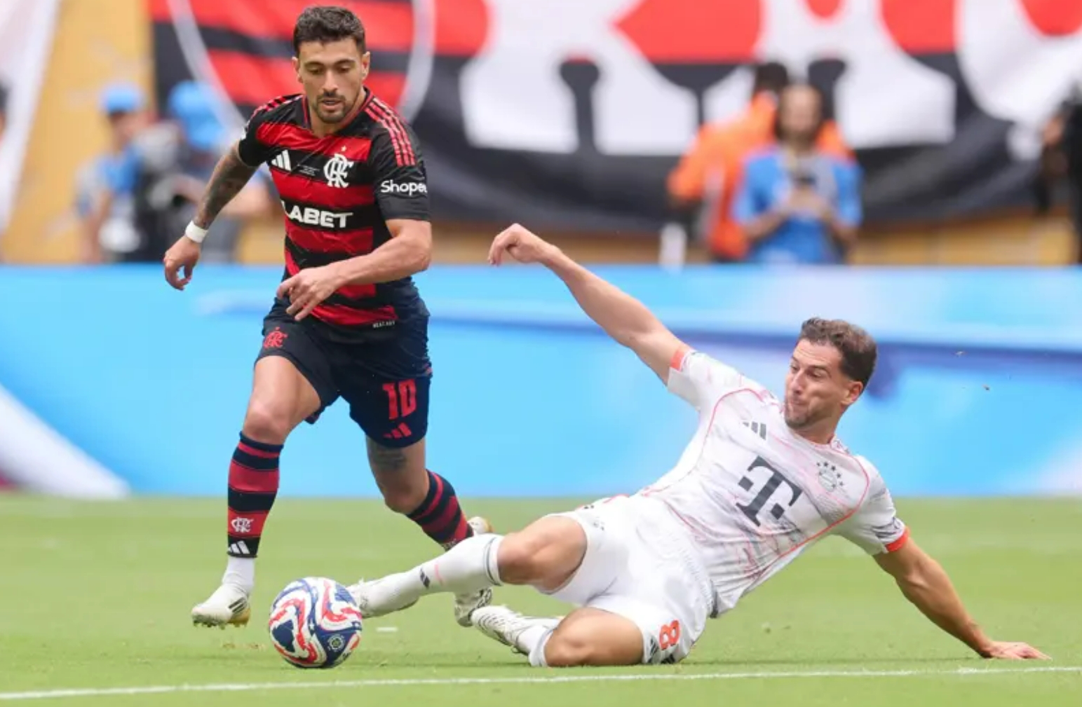 马竞驰骋如风，拜仁难以阻挡进攻