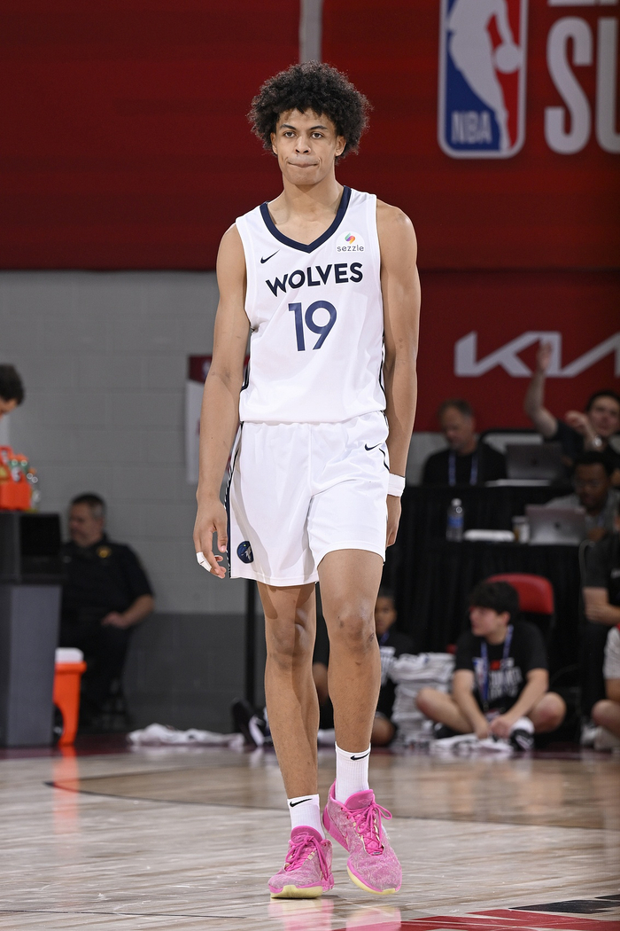 独行侠险胜骑士，戈贝尔刷新纪录